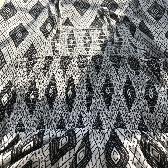 Dress - Picture 5 of 6